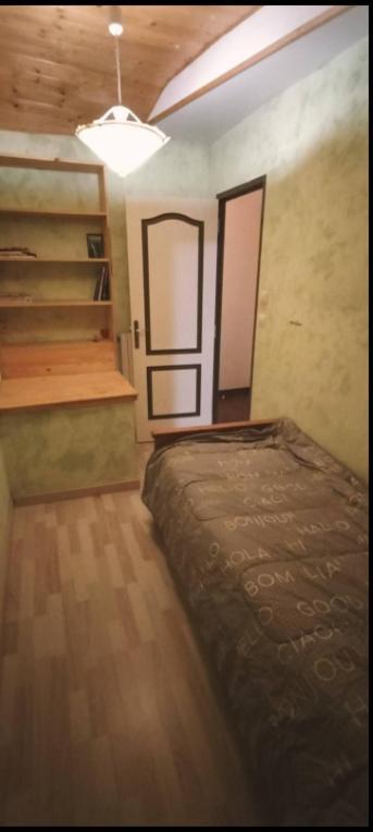 Au Pied Du Chateau *